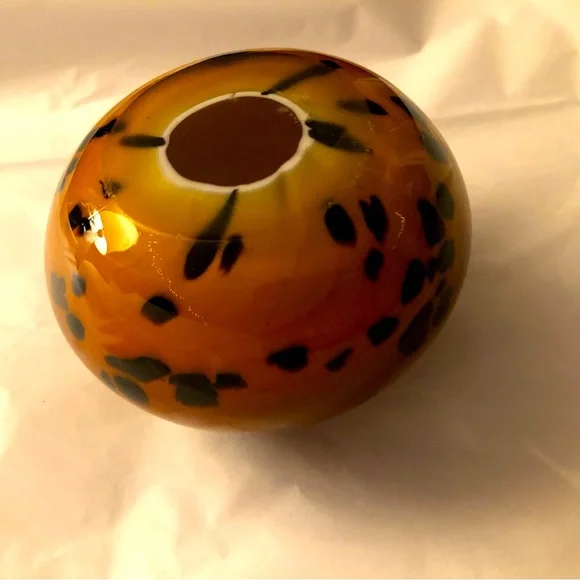 Leopard/Tortoise Art Glass Paper Weight. - Picture 4 of 13